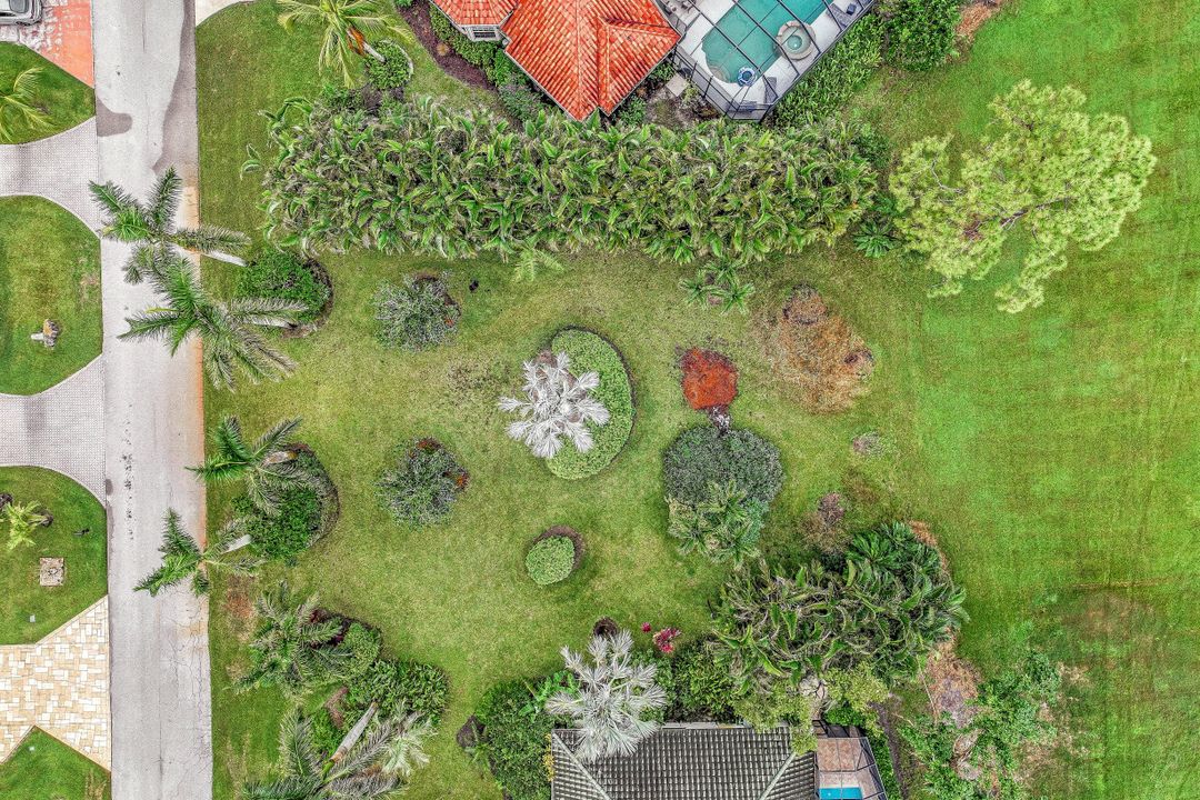 9922 Ortega Ln, Bonita Springs, FL 34135