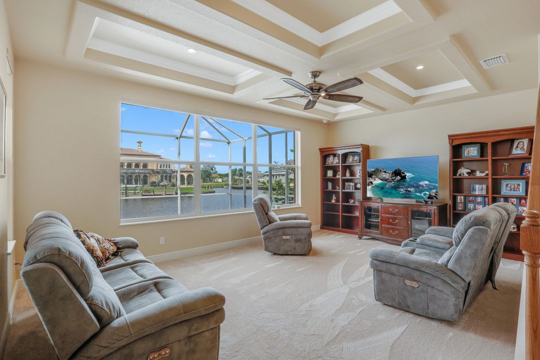 719 Coral Dr, Cape Coral, FL 33904