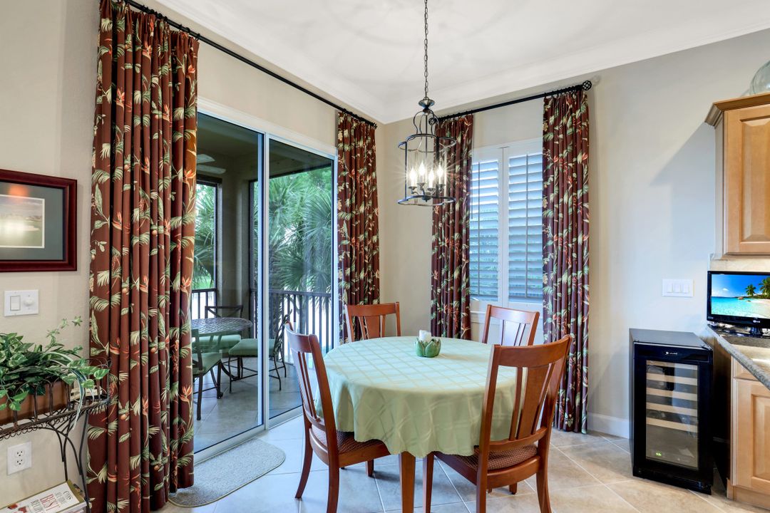 9525 Ironstone Terrace #Unit 202, Naples, FL 34120