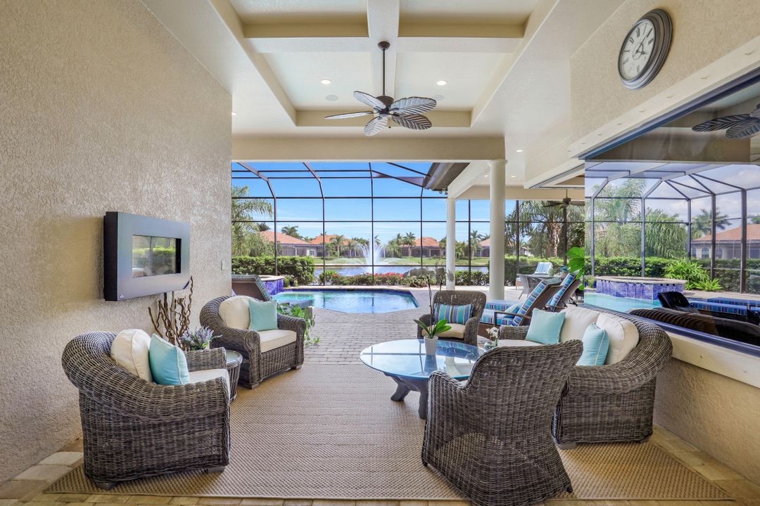 6512 Costa Cir, Naples, FL 34113