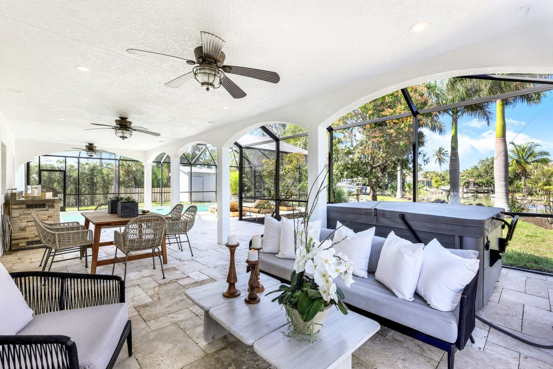 2631 Shoreview Dr, Naples, FL 34112