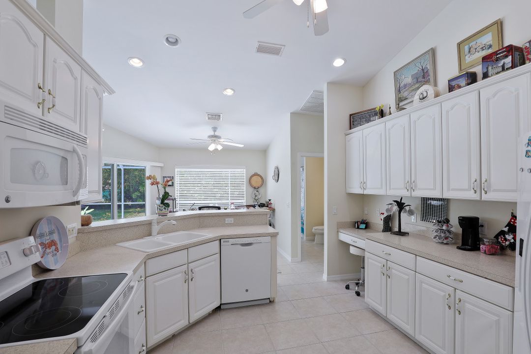 718 Fairlawn Ct, Marco Island, FL 34145