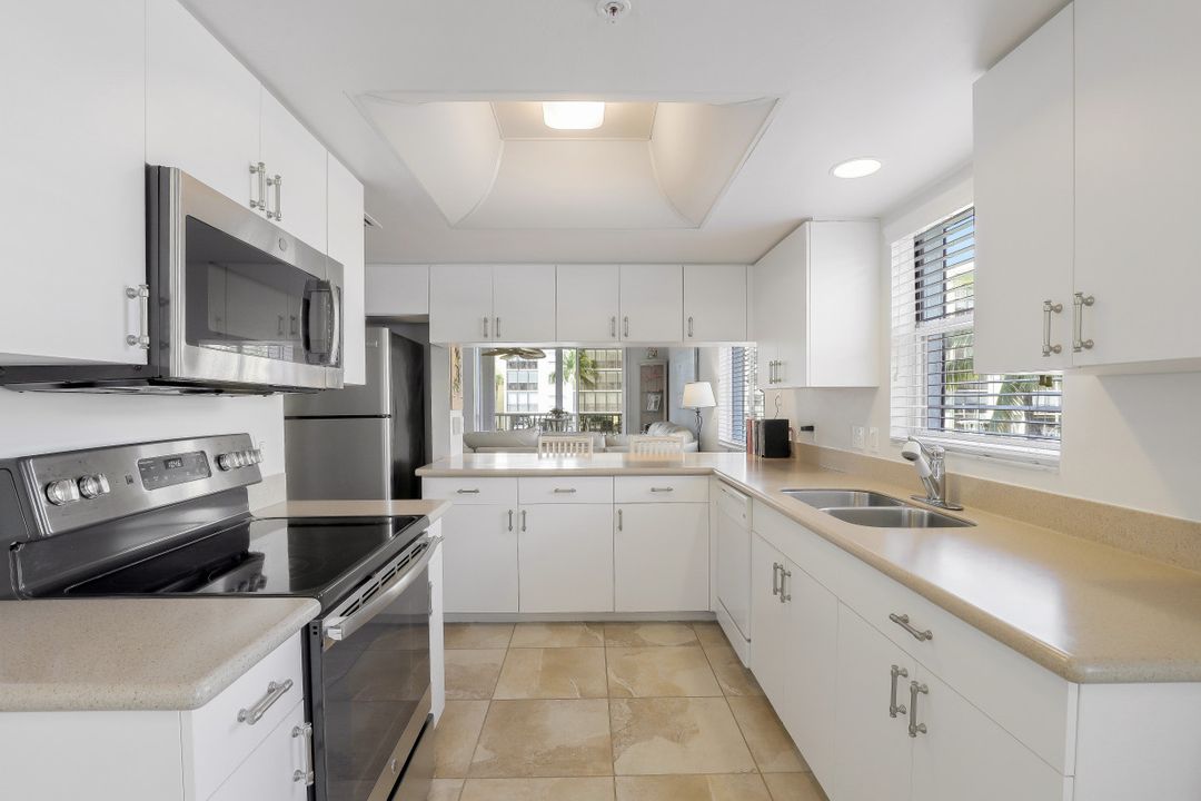 4361 Bay Beach Ln #124, Fort Myers Beach, FL 33931