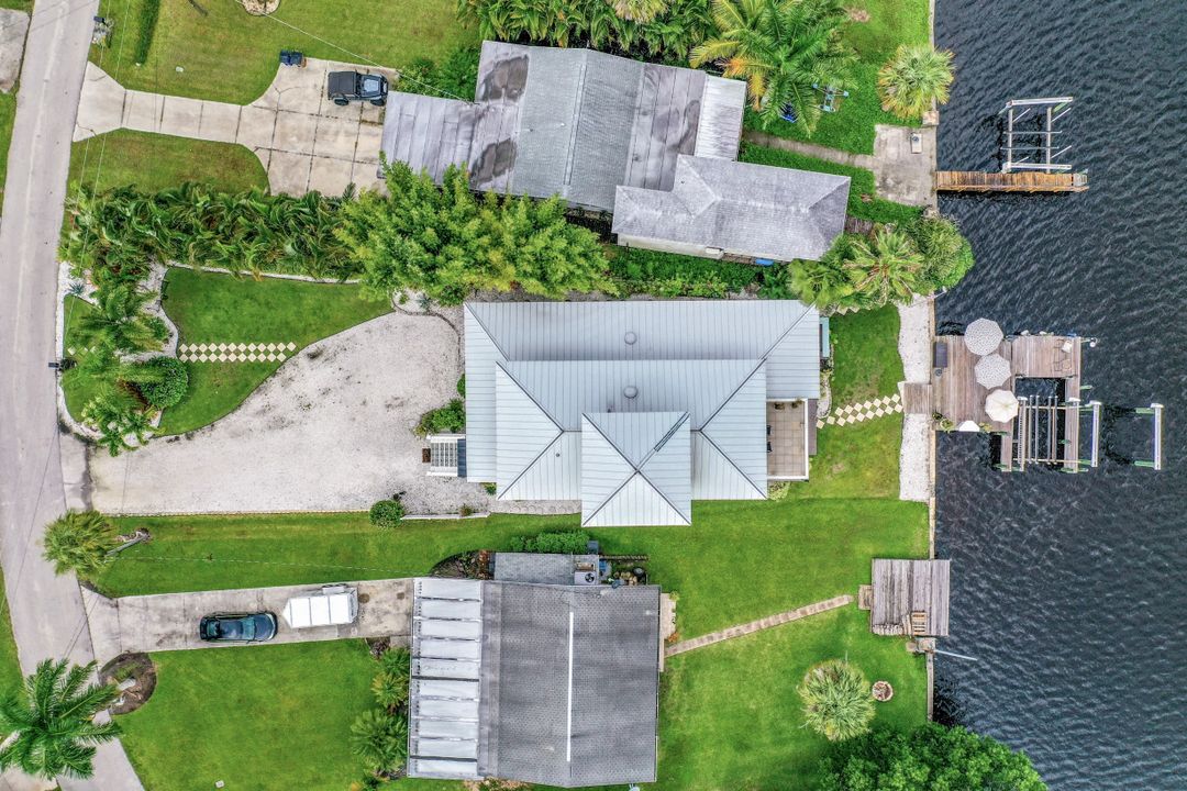 4559 E Riverside Dr, Fort Myers, FL 33905