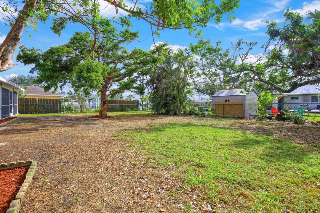 412 Gleason Pkwy, Cape Coral, FL 33914