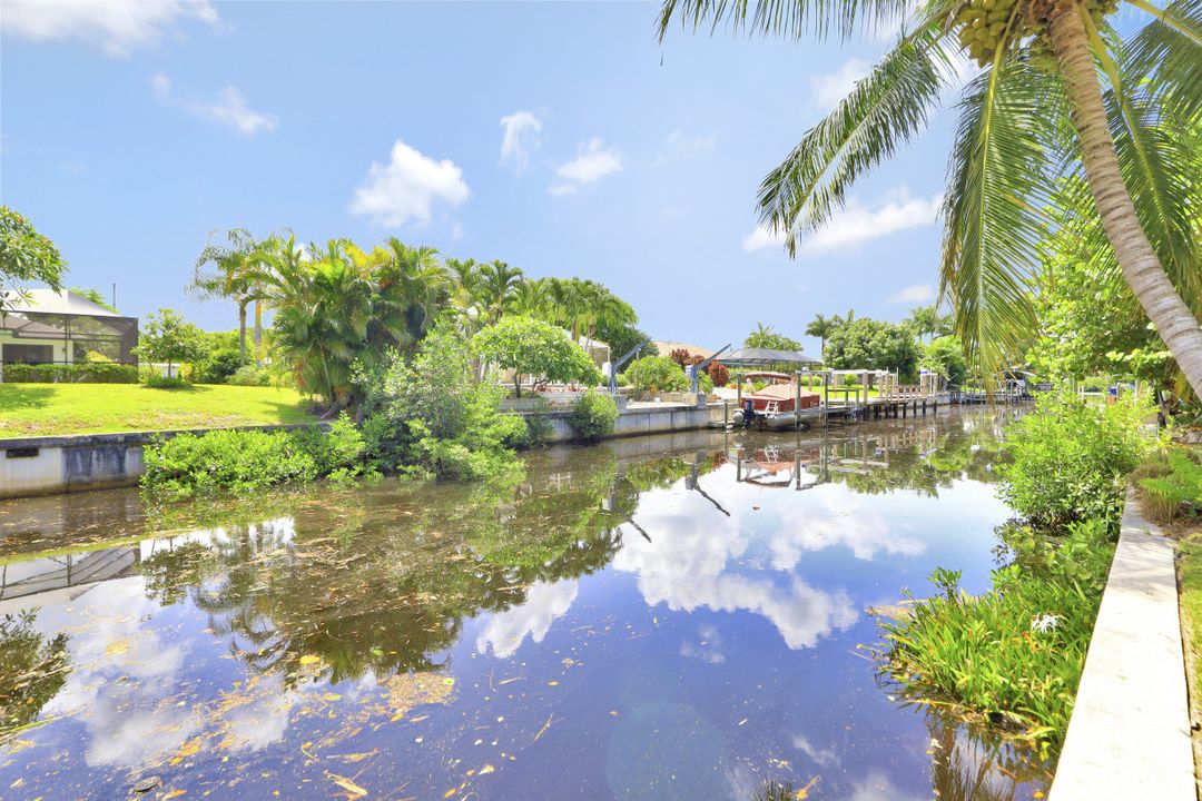 27031 Homewood Dr, Bonita Springs, FL 34135