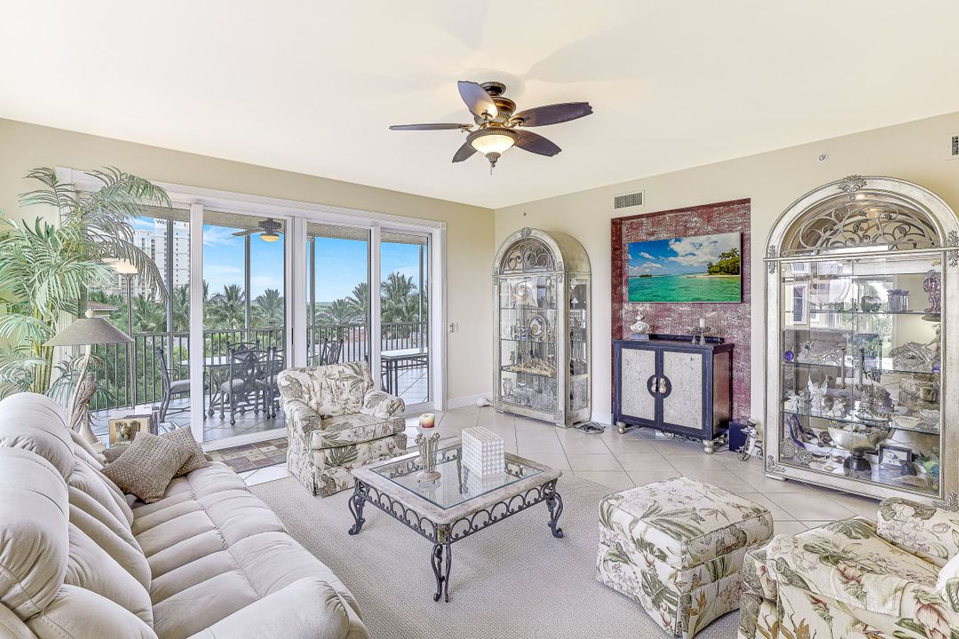 6081 Silver King Blvd #201, Cape Coral, FL 33914