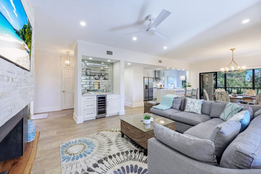 6770 Pelican Bay Blvd #242, Naples, FL 34108