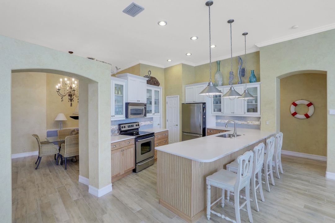 1900 Lagoon Ln, Cape Coral, FL 33914