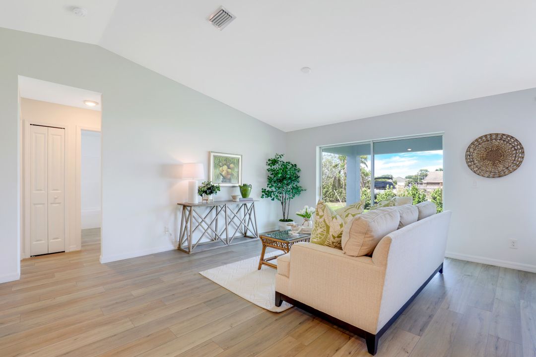 2604 NE 5th Ave, Cape Coral, FL 33909