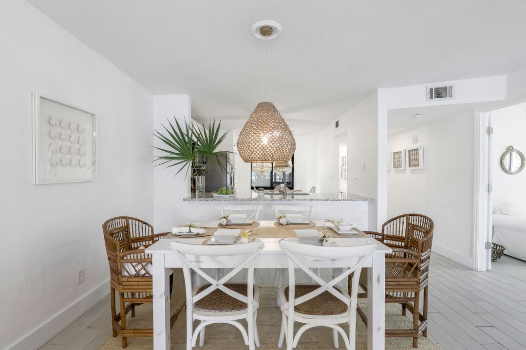 5716 Deauville Cir, Naples, FL 34112