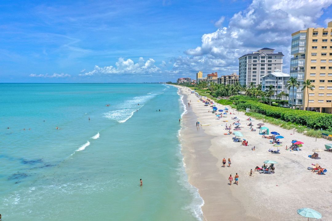 10095 7th St N #2, Naples, FL 34108