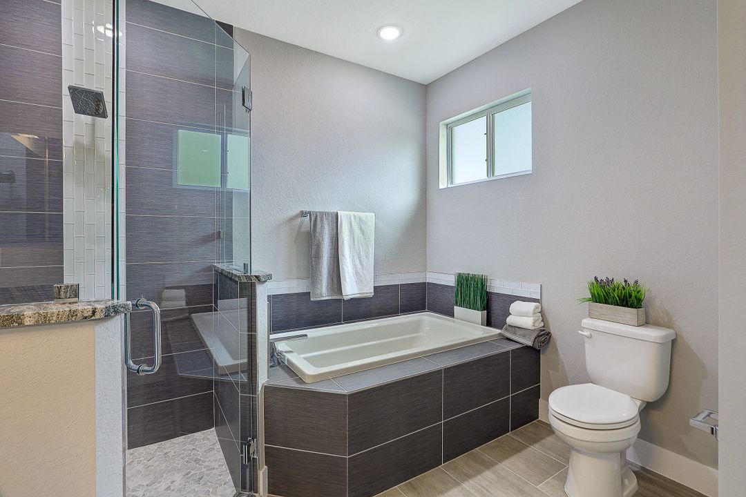 1425 SW 24th St, Cape Coral, FL 33991