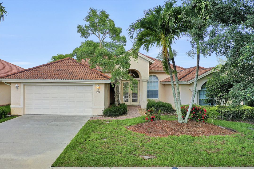 1087 Tivoli Dr, Naples, FL 34104