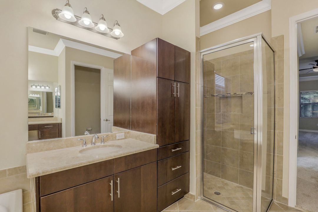 3192 Pacific Dr, Naples, FL 34119