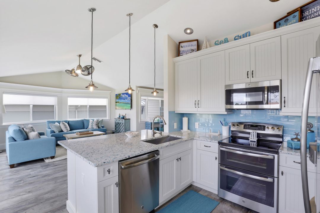 1672 Villa Ct, Marco Island, FL 34145