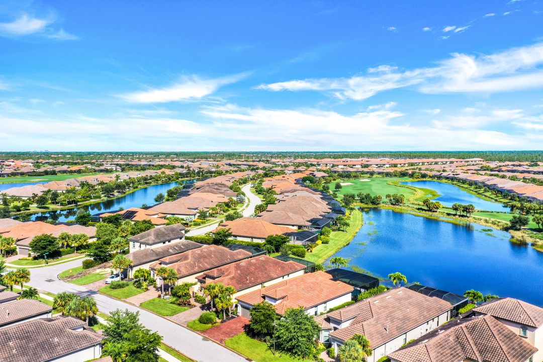 9155 Trivoli Ter, Naples, FL 34119