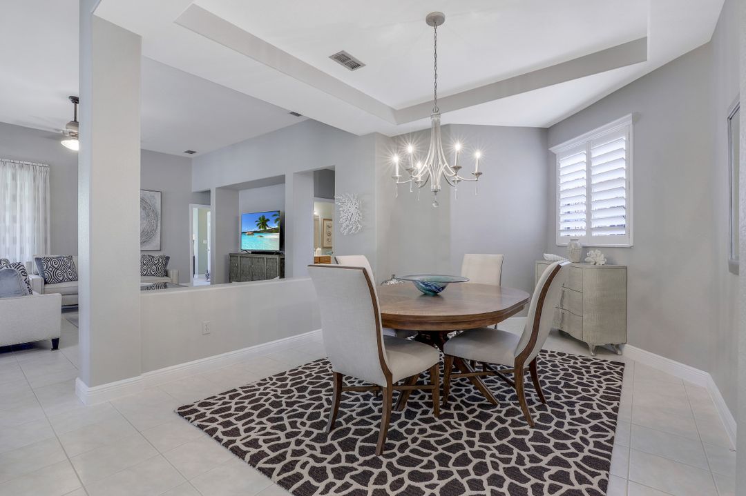 4810 Shinnecock Hills Ct, Naples, FL 34112