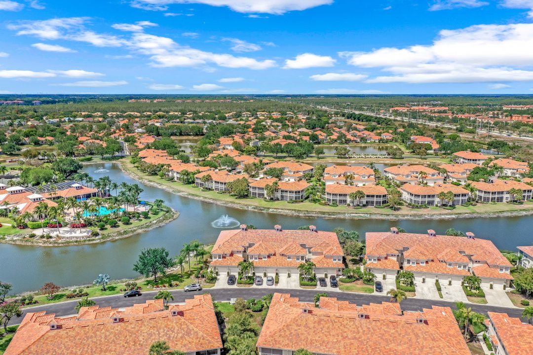 3062 Driftwood Way #4302, Naples, FL 34109