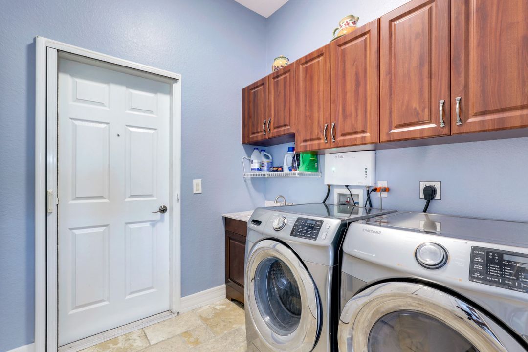 2511 SE 19th Ave, Cape Coral, FL 33904