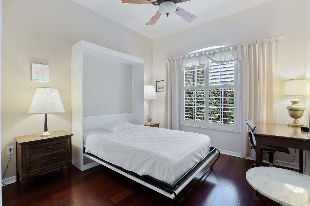 12756 Fox Ridge Dr, Bonita Springs, FL 34135