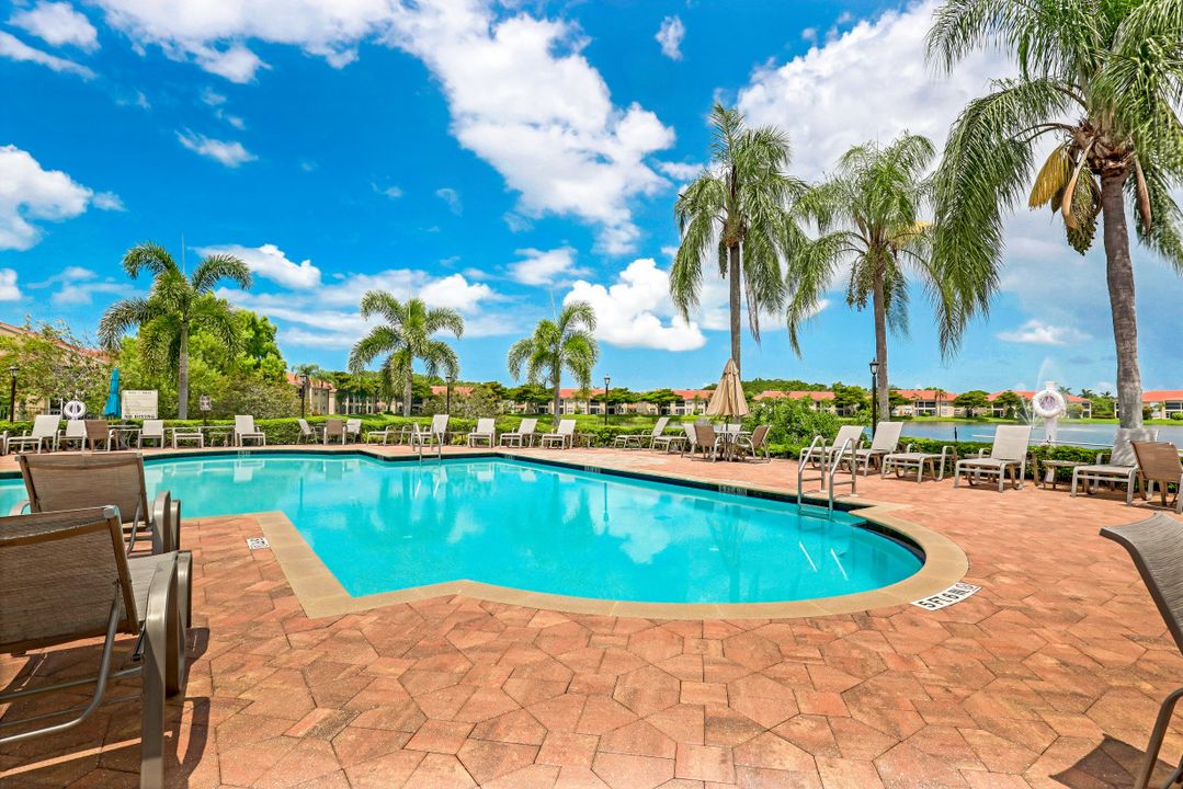 6625 Huntington Lakes Cir #204, Naples, FL 34119