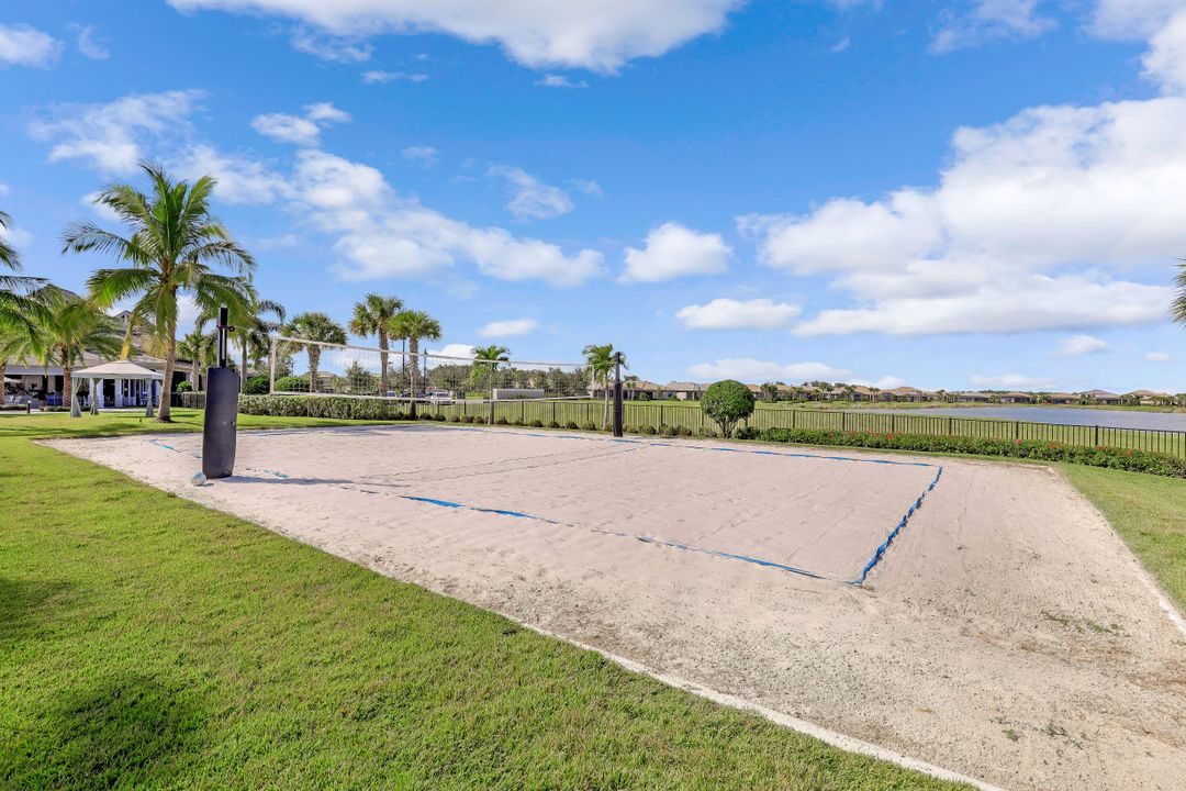 17441 Elkgrove Ln, Estero, FL 33928