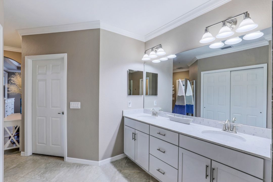 2149 Frangipani Cir #101, Naples, FL 34120