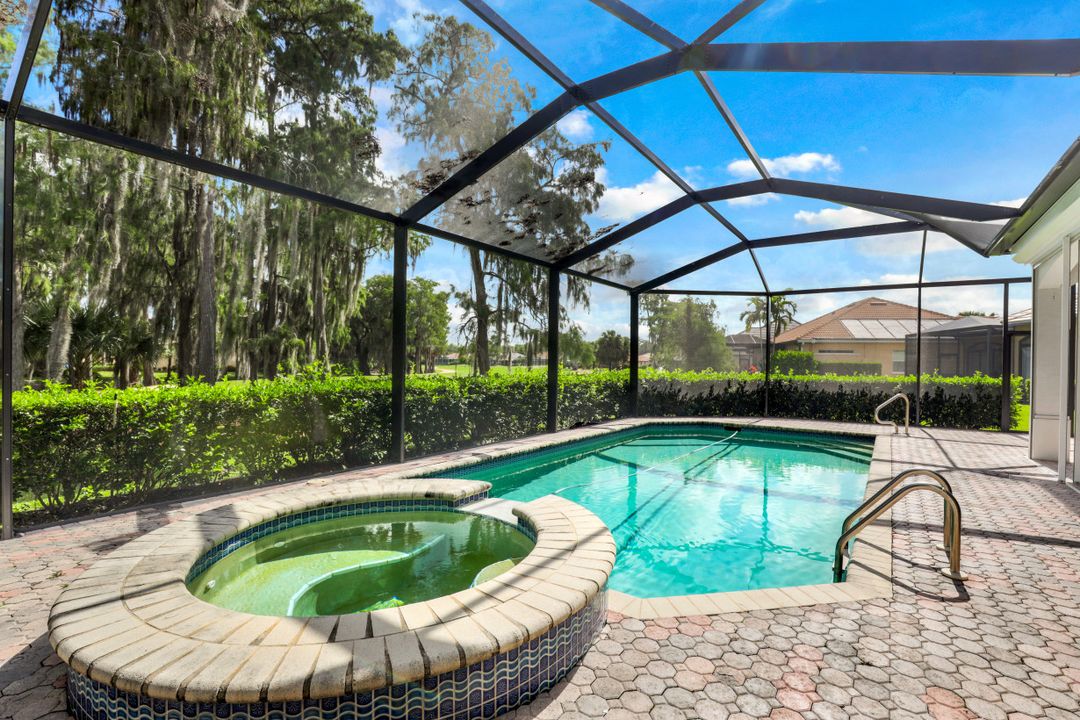 12811 Silverthorn Ct, Bonita Springs, FL 34135