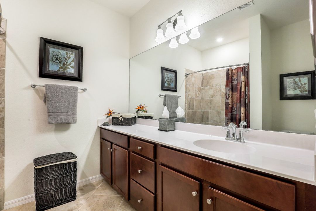 2630 Bloom Ln, Naples, FL 34120