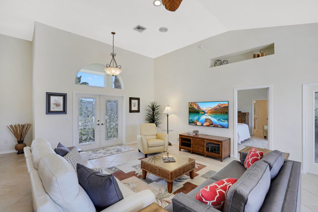 427 Swiss Ct, Marco Island, FL 34145