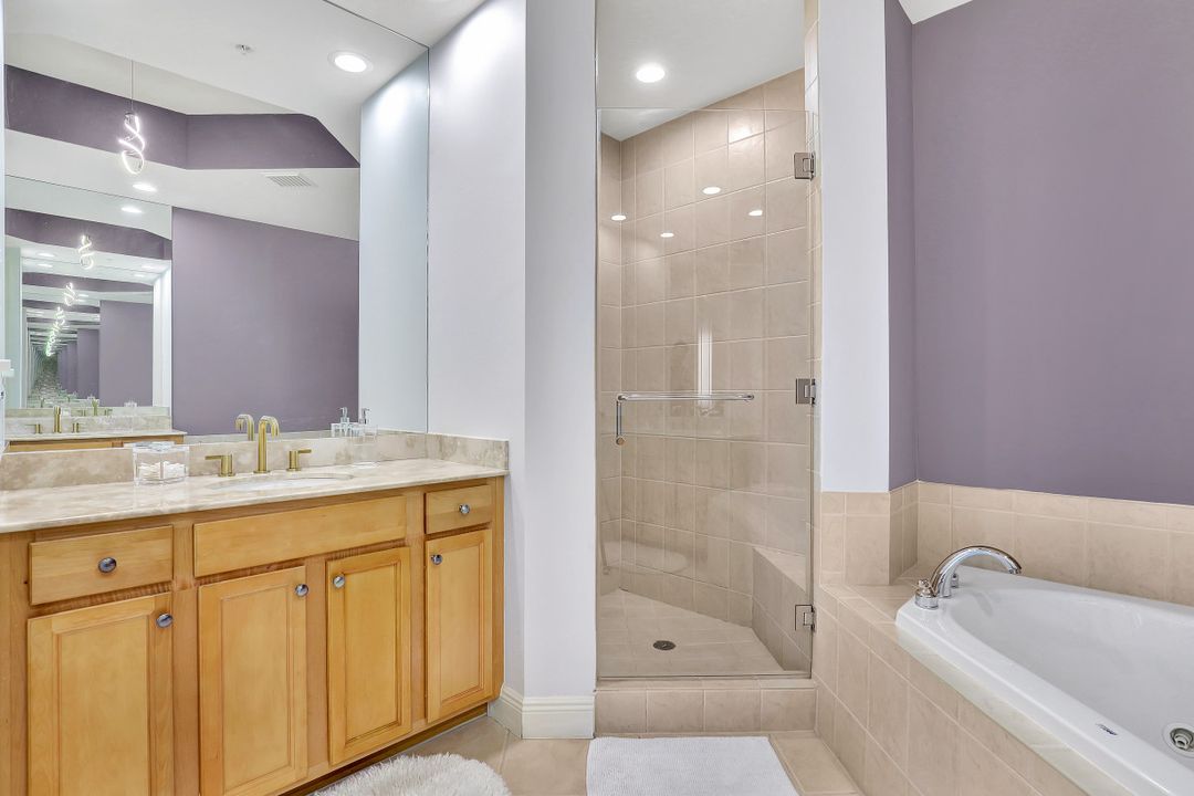 2090 W First St, Fort Myers, FL 33901