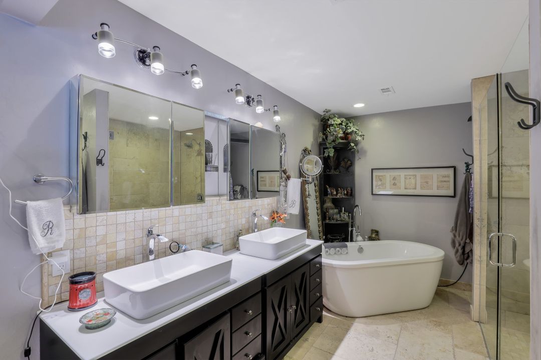 3817 SW 2nd Ave, Cape Coral, FL 33914