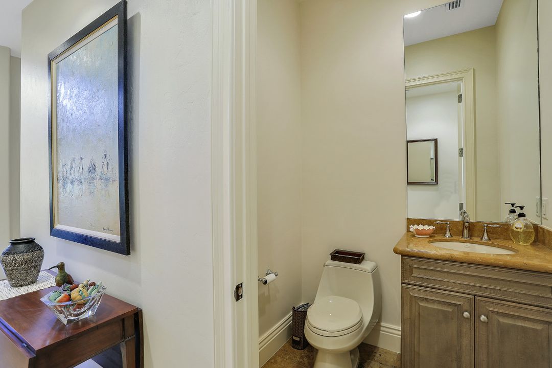 2911 Tiburon Blvd E, Naples, FL 34109