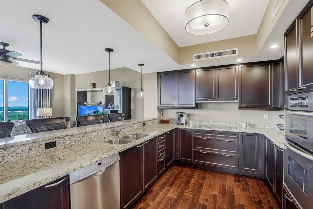 1050 Borghese Ln #303, Naples, FL 34114