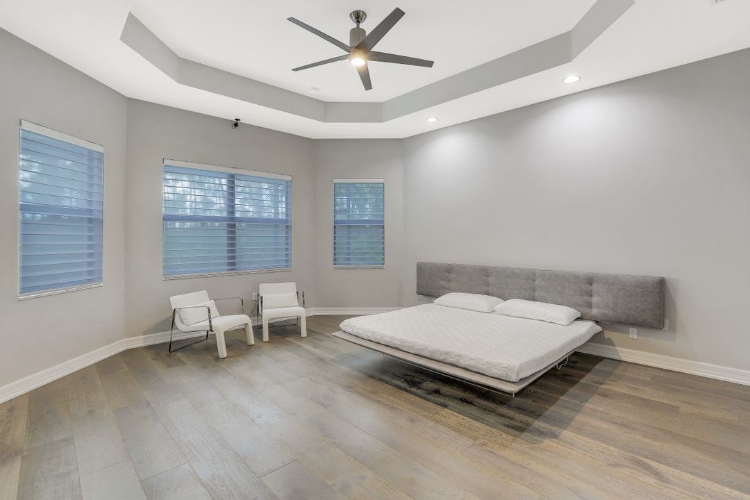 2998 Cinnamon Bay Cir, Naples, FL 34119