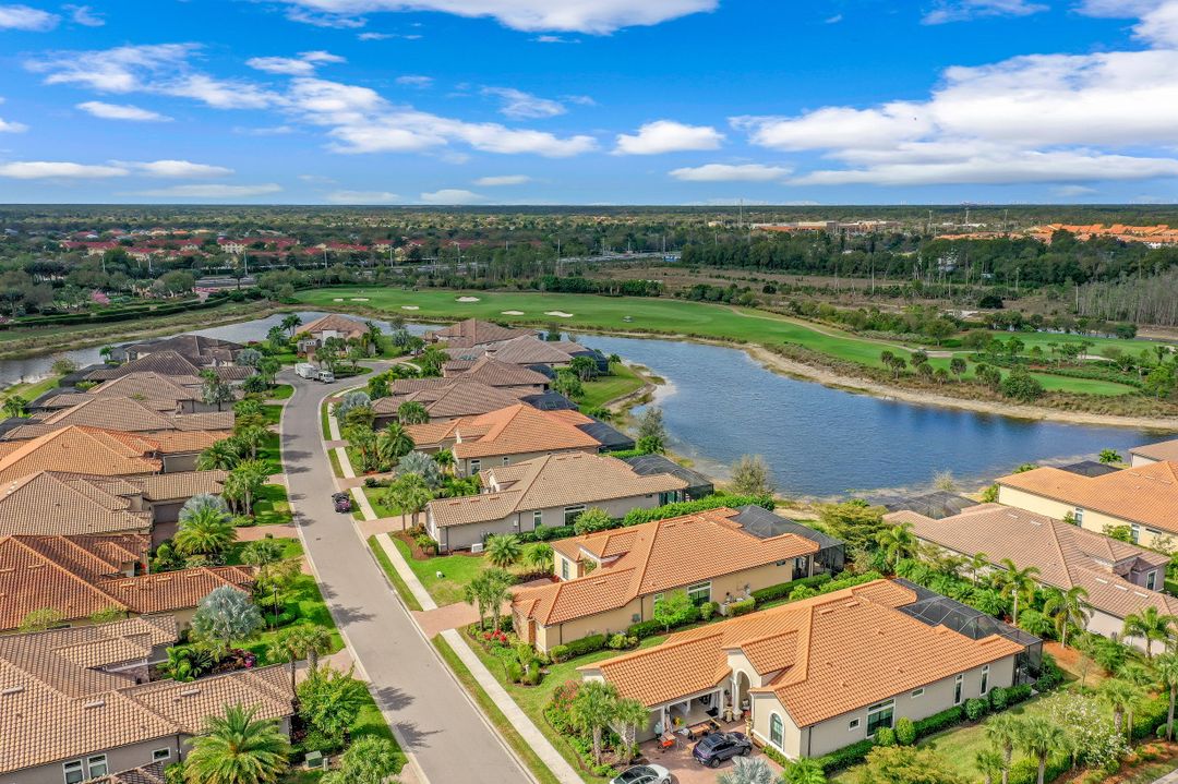 8651 Amour Ct, Naples, FL 34119