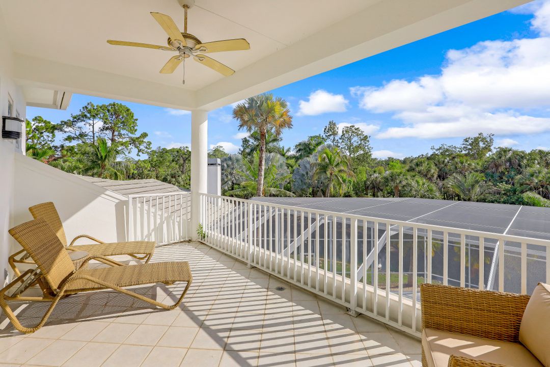 6262 Standing Oaks Ln, Naples, FL 34119