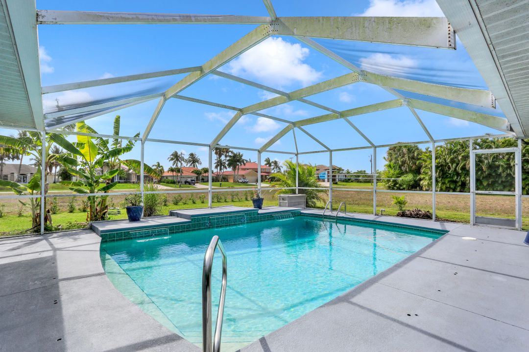 1021 NW 43rd Ave, Cape Coral, FL 33993