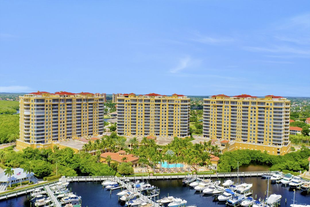 6081 Silver King Blvd #201, Cape Coral, FL 33914