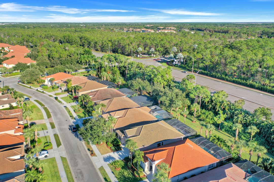 7826 Founders Cir, Naples, FL 34104