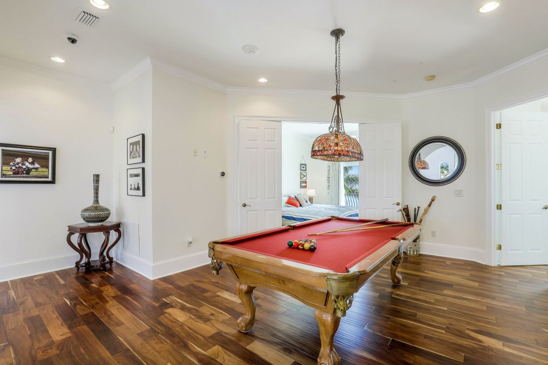 518 Coral Dr, Cape Coral, FL 33904