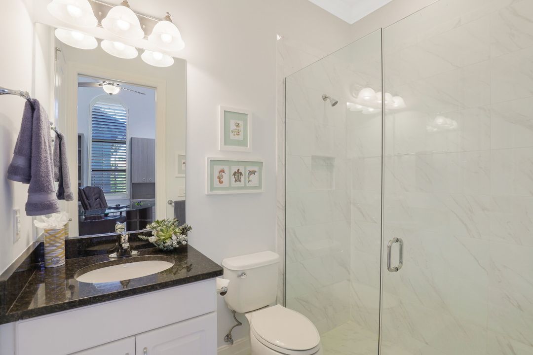 7497 Lantana Cir, Naples, FL 34119