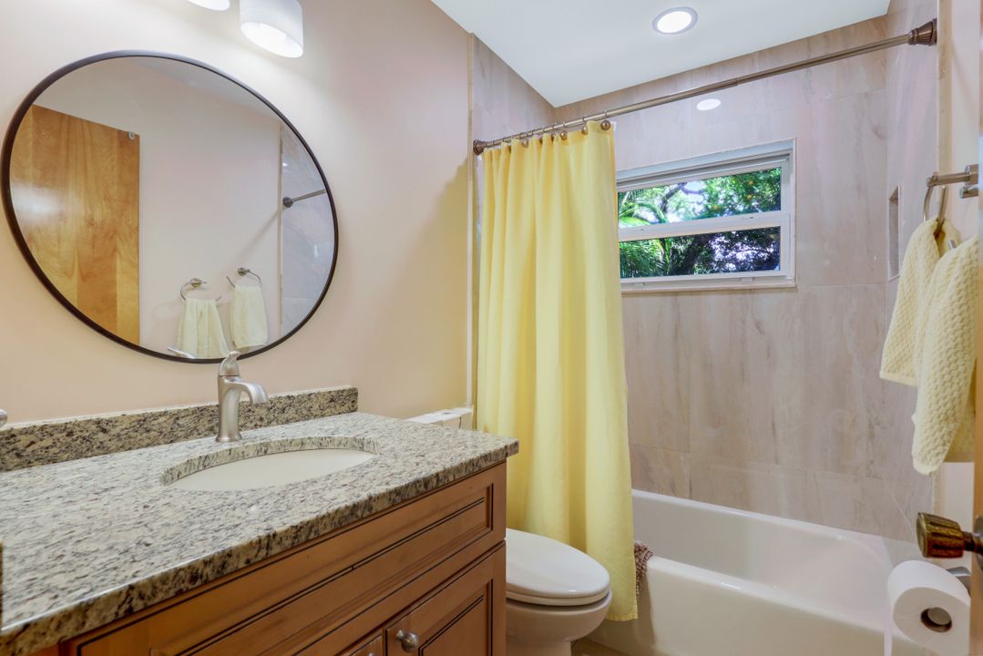 27011 Homewood Dr, Bonita Springs, FL 34135