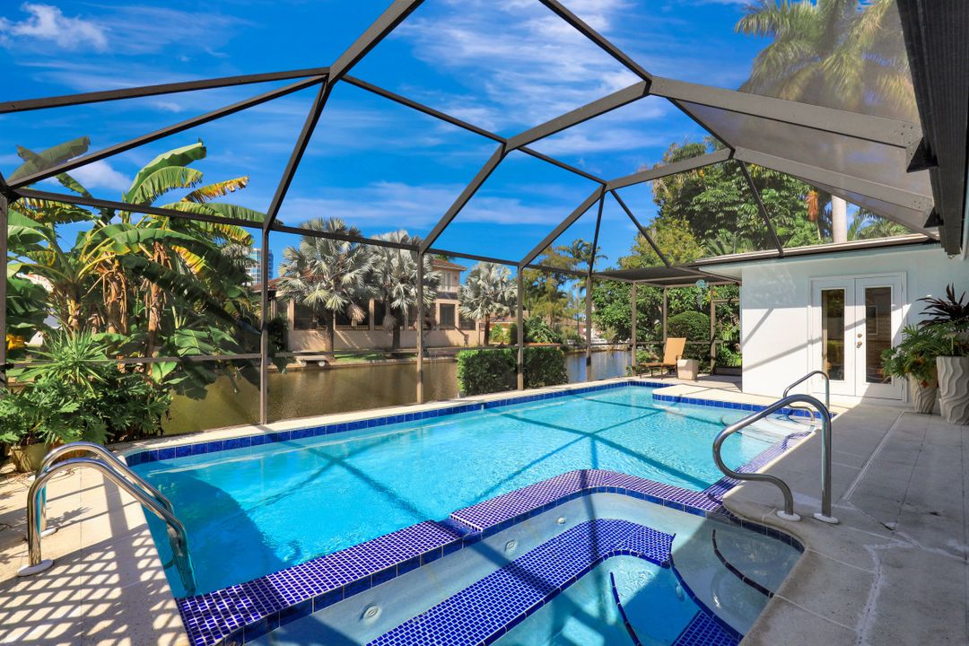 5165 Starfish Ave, Naples, FL 34103