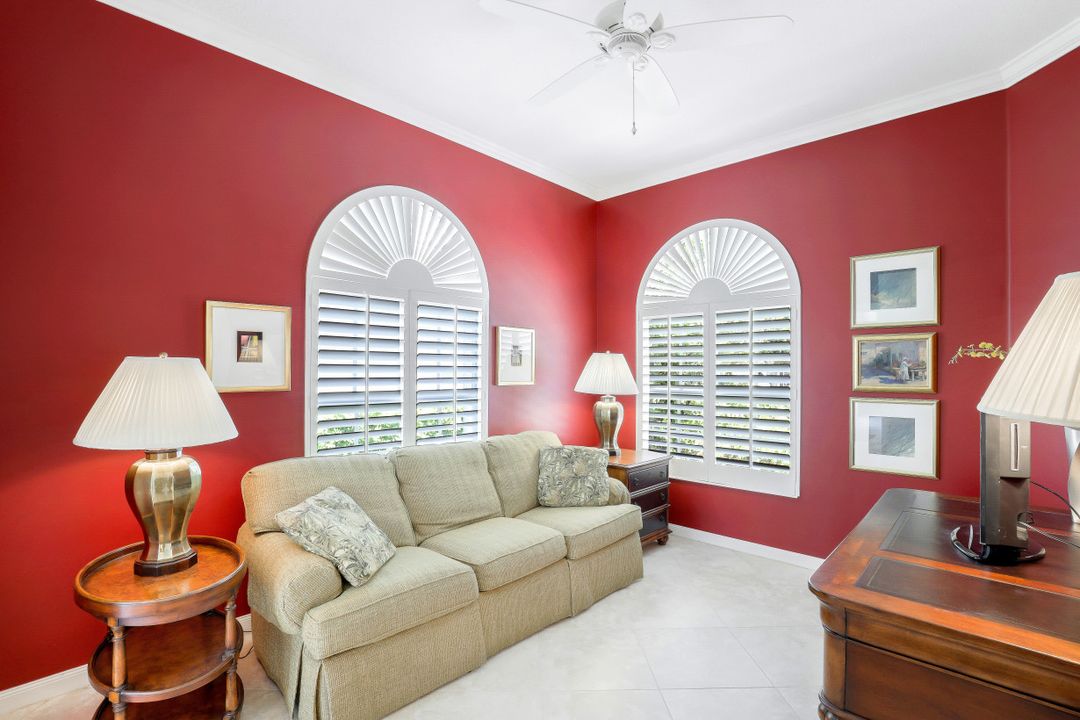 5272 Hawkesbury Way, Naples, FL 34119