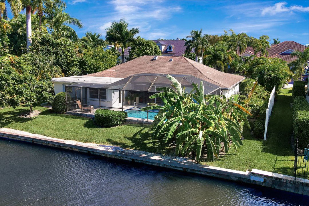 5165 Starfish Ave, Naples, FL 34103