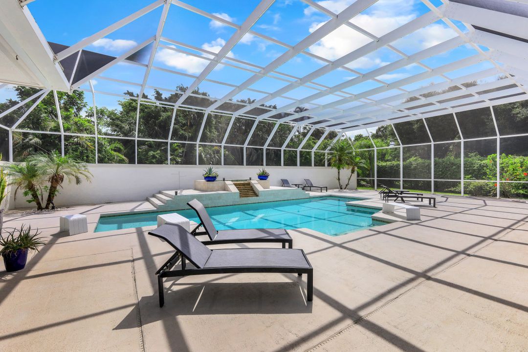 621 S Barfield Dr, Marco Island, FL 34145