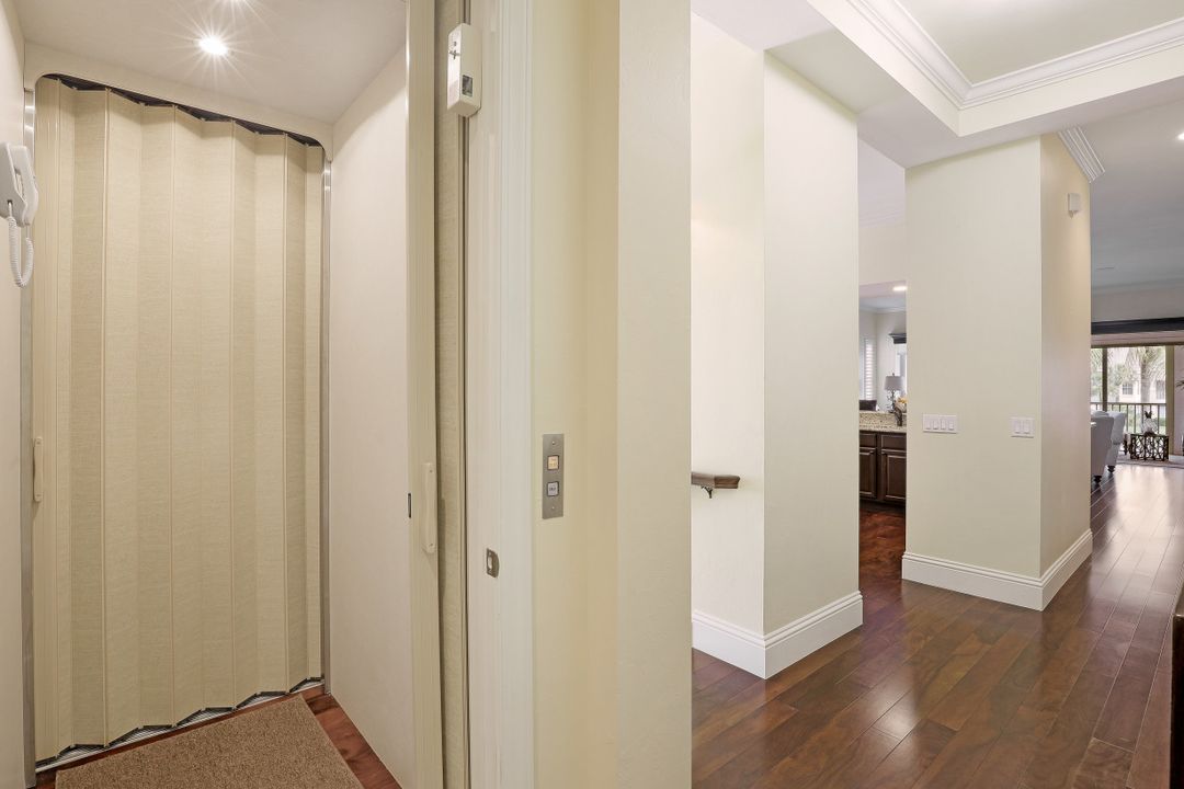 385 Sea Grove Ln #201, Naples, FL 34110