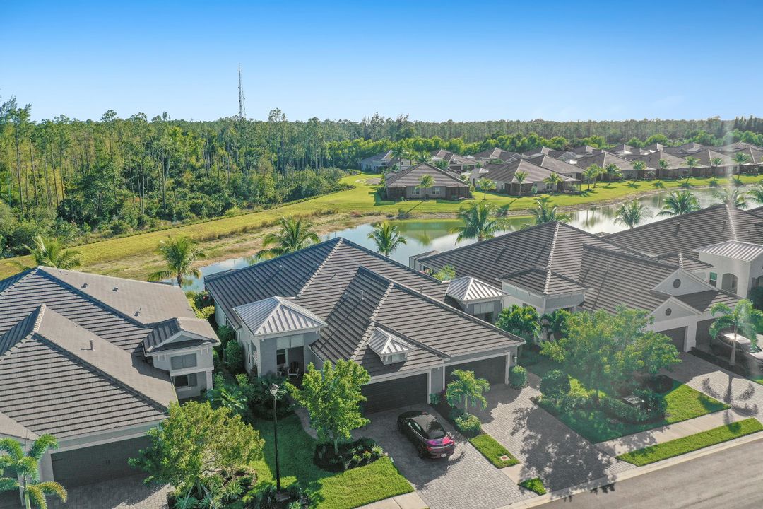 2239 Marquesa Cir, Naples, FL 34112